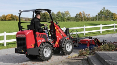 New compact loader 2630: efficiency, agility and driving comfort as standard